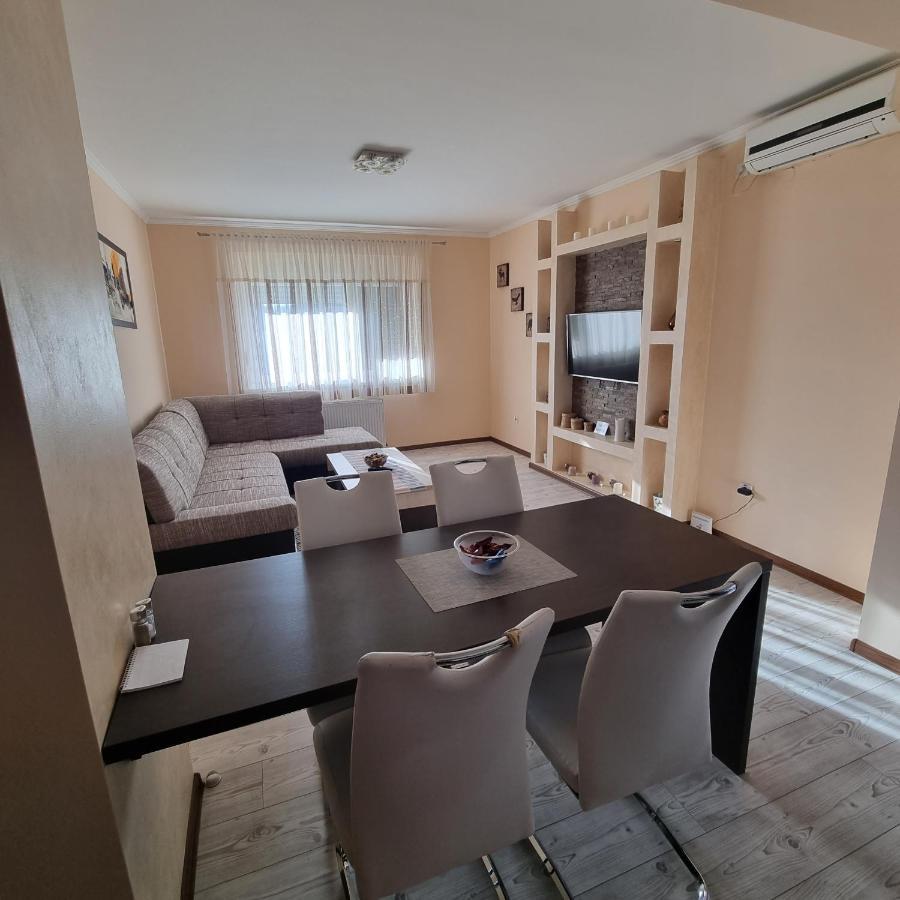 Koks Apartmans Суботиця Екстер'єр фото